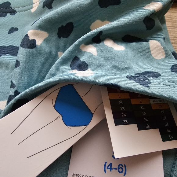 Time and Tru Confetti Mid Rise bottom Small (4-6) multi - Picture 2 of 5